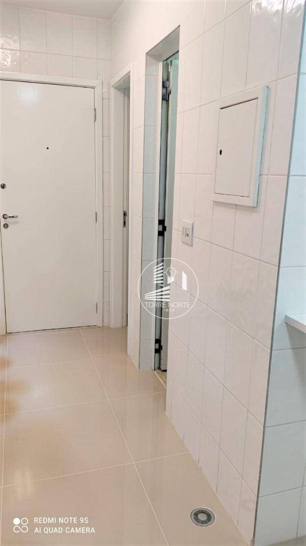 Apartamento à venda com 3 quartos, 124m² - Foto 2