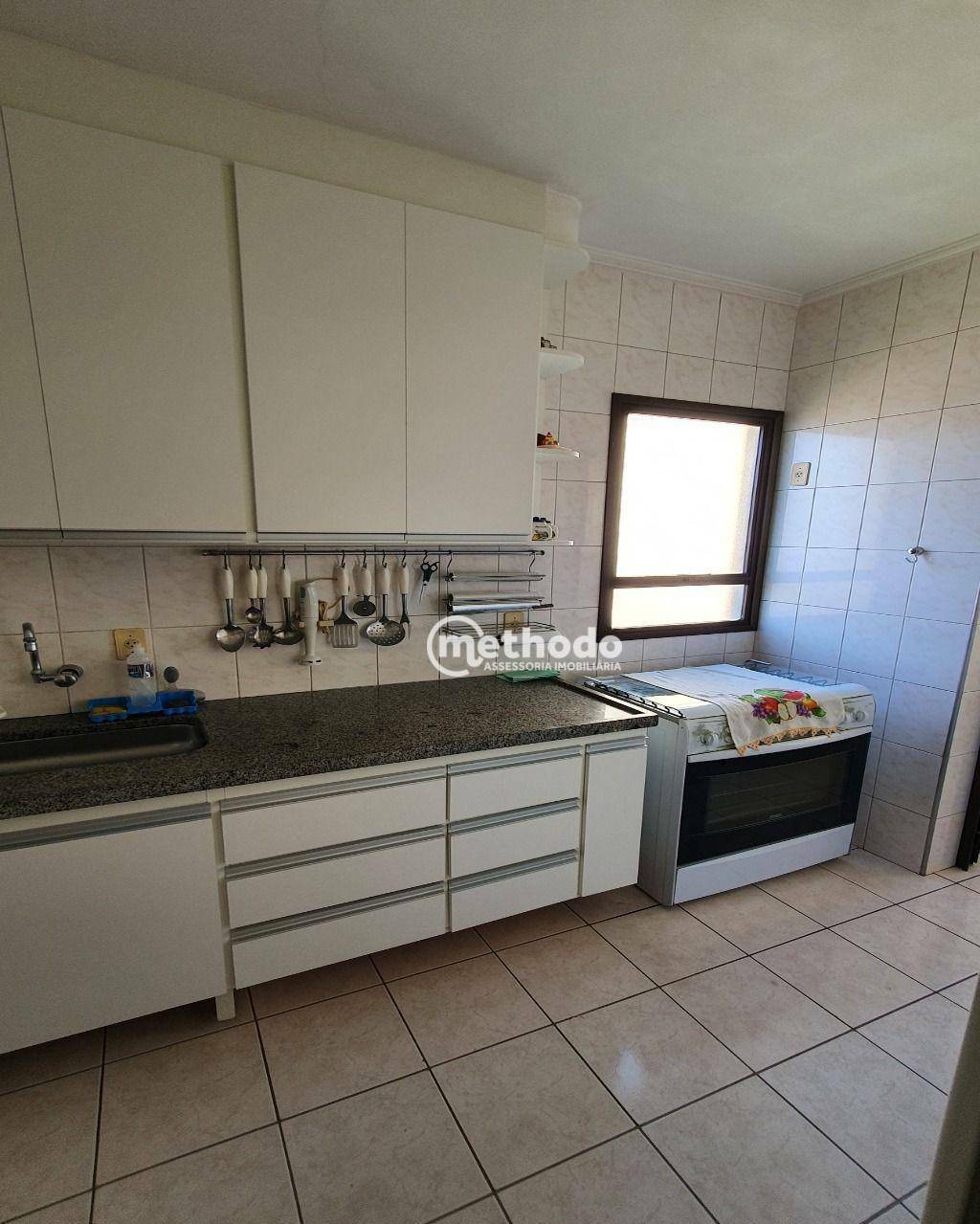 Apartamento à venda com 3 quartos, 86m² - Foto 4