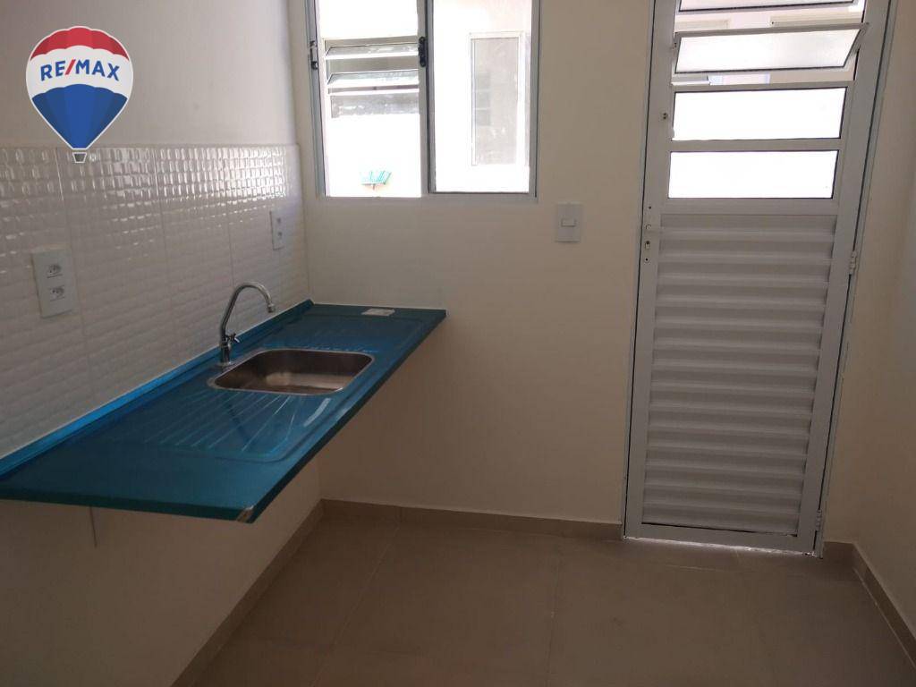 Casa à venda com 2 quartos, 41m² - Foto 5