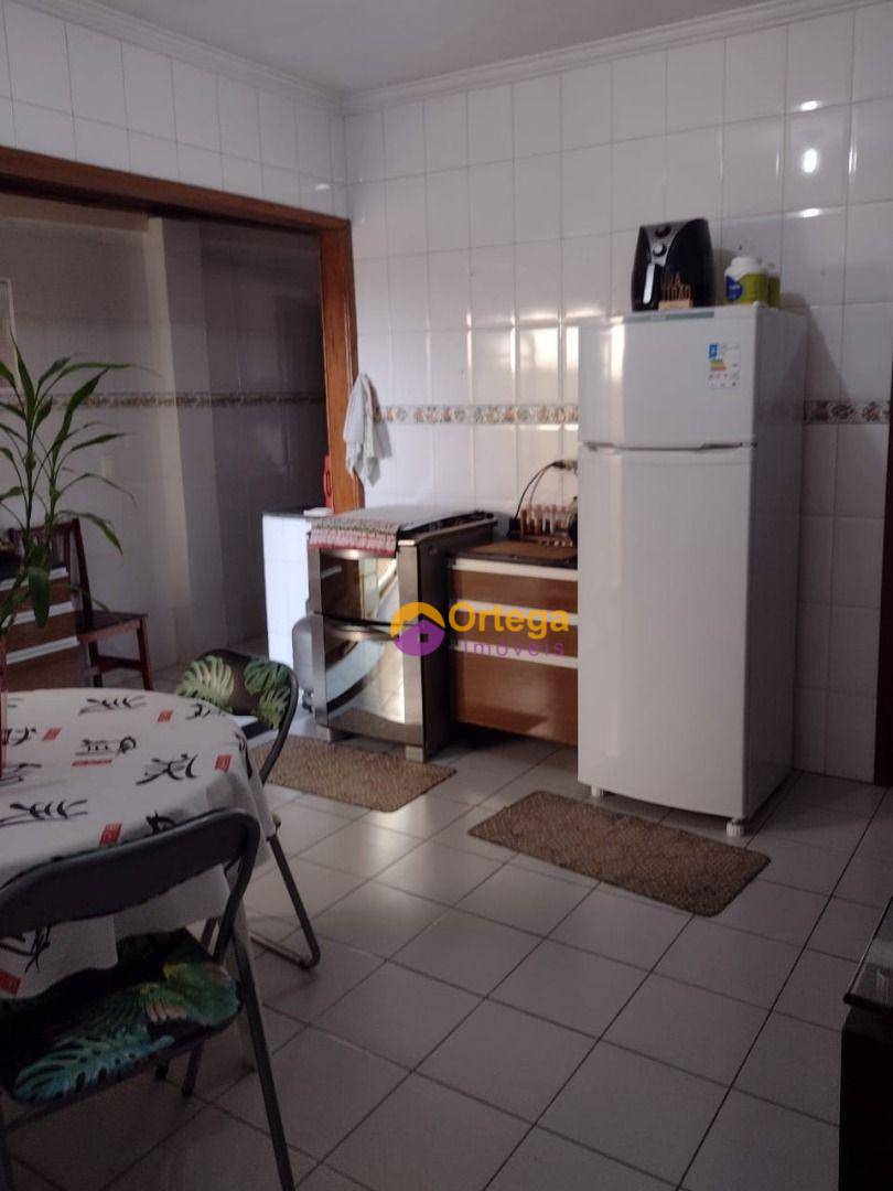 Casa à venda com 3 quartos, 150m² - Foto 14