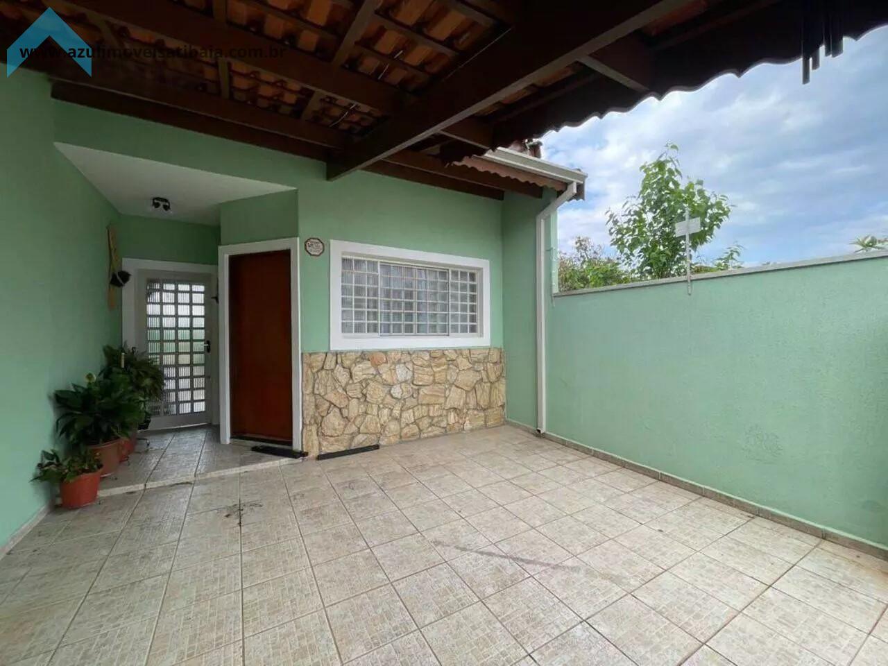 Casa à venda com 2 quartos, 160m² - Foto 1