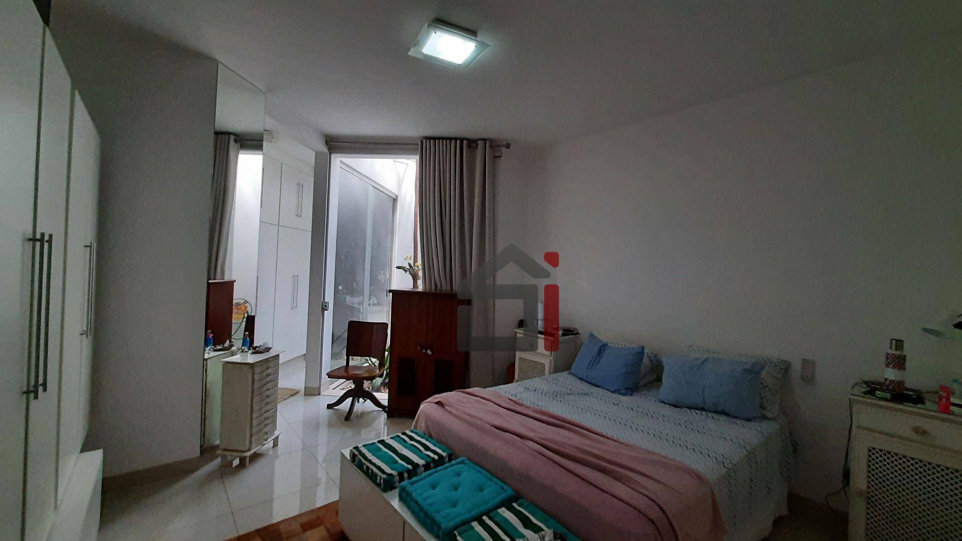 Casa à venda com 3 quartos, 253m² - Foto 10