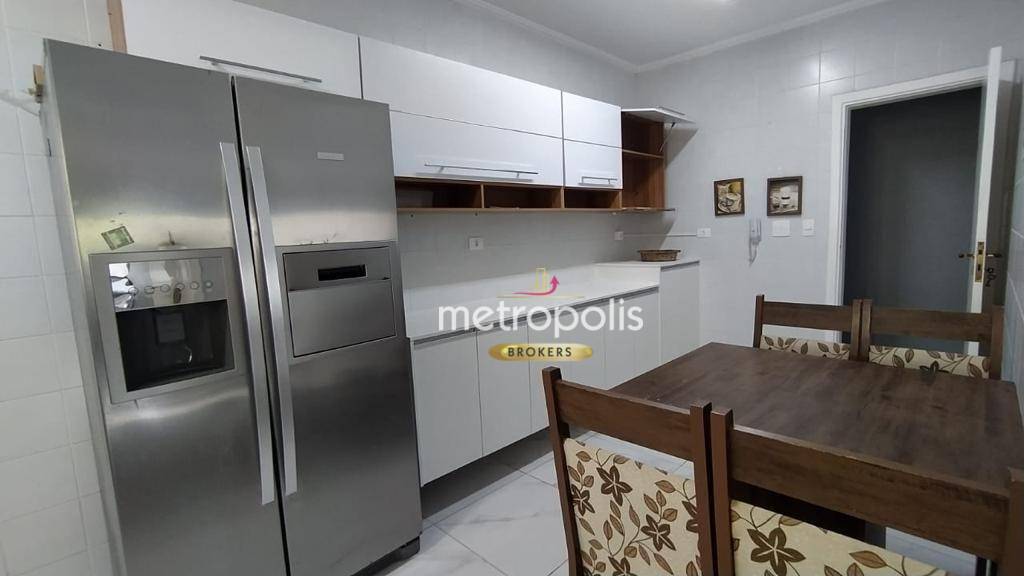 Apartamento à venda com 4 quartos, 200m² - Foto 4