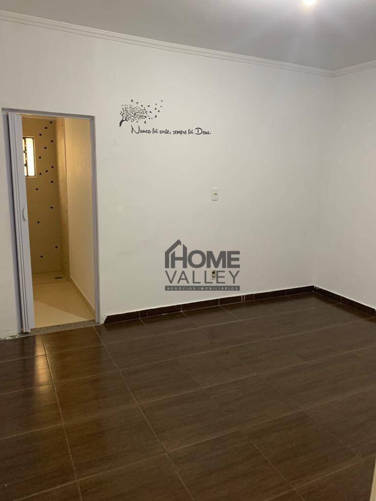 Casa à venda com 4 quartos, 190m² - Foto 15