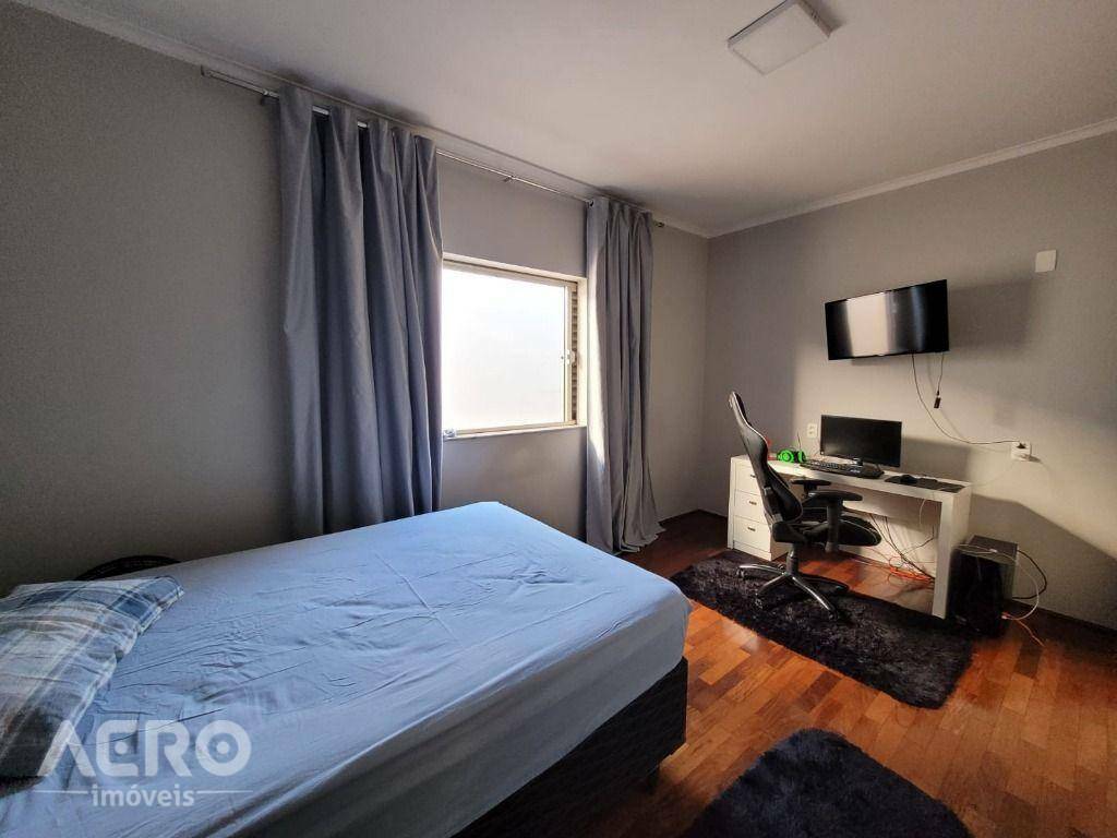 Casa à venda com 3 quartos, 263m² - Foto 21