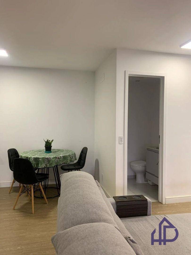 Apartamento para alugar com 2 quartos, 93m² - Foto 40