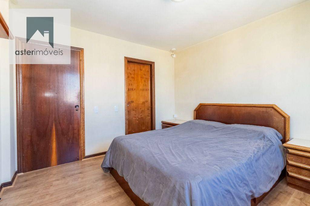 Apartamento à venda com 3 quartos, 134m² - Foto 3