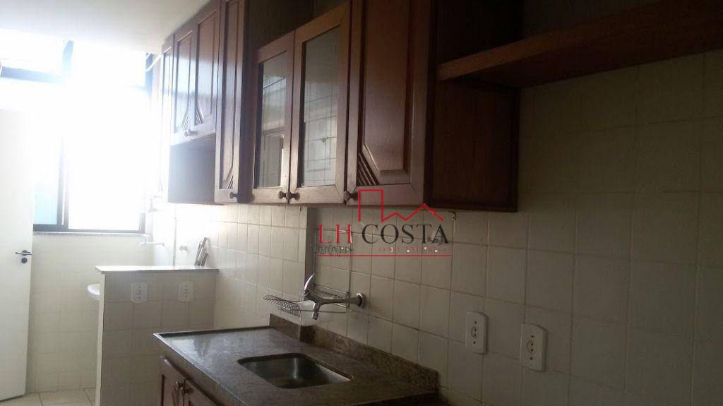 Apartamento à venda com 2 quartos, 65m² - Foto 13