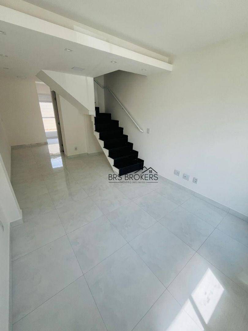 Sobrado à venda com 2 quartos, 55m² - Foto 2