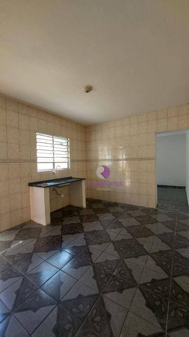 Casa à venda com 2 quartos, 100m² - Foto 3
