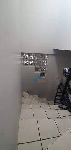 Sobrado à venda com 2 quartos, 220m² - Foto 14