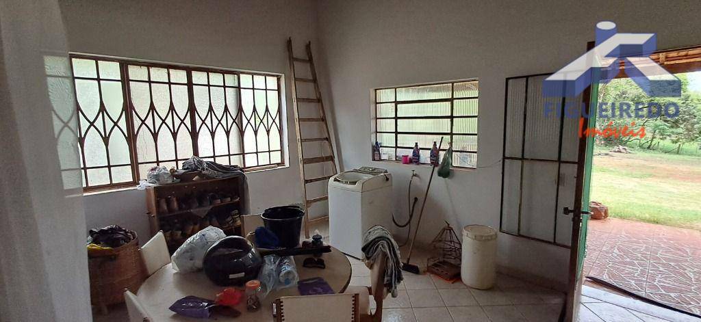 Chácara para alugar com 5 quartos, 240m² - Foto 7