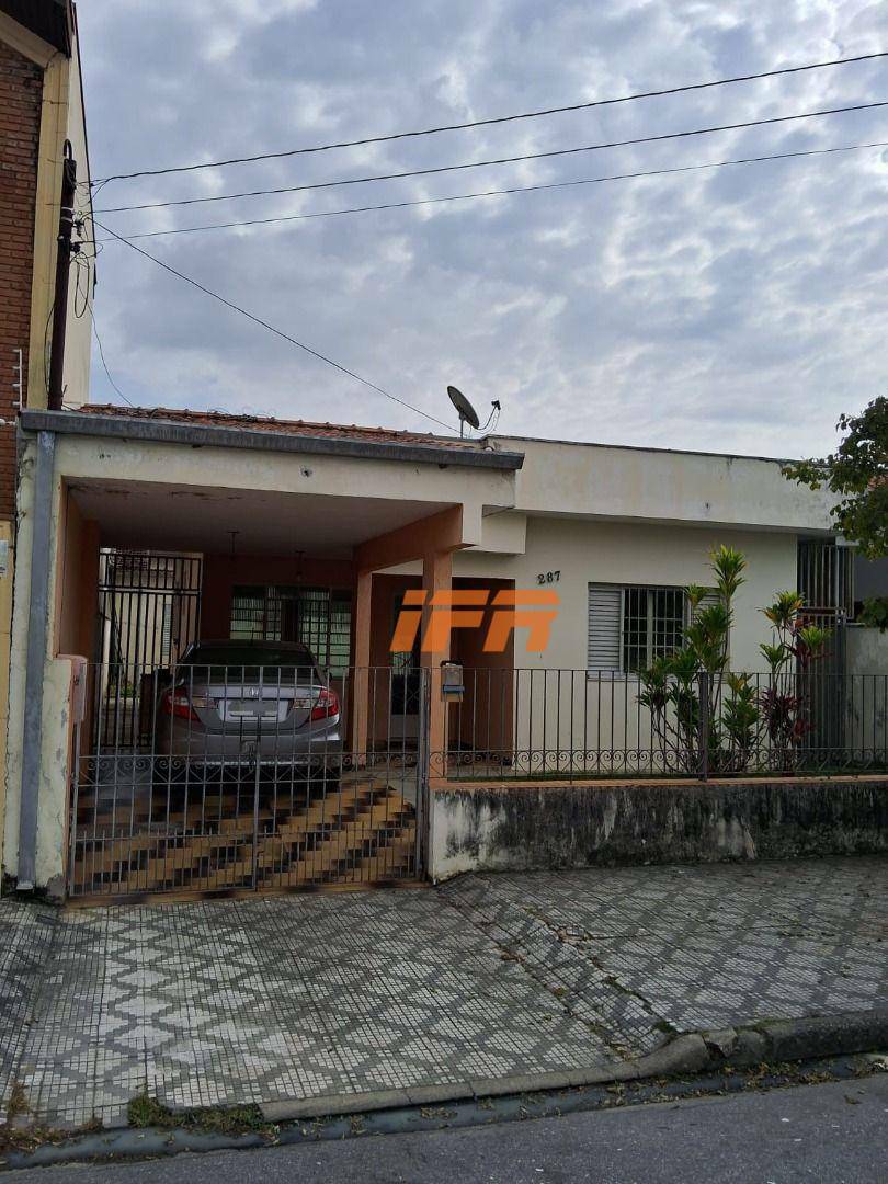 Casa à venda com 2 quartos, 150m² - Foto 1