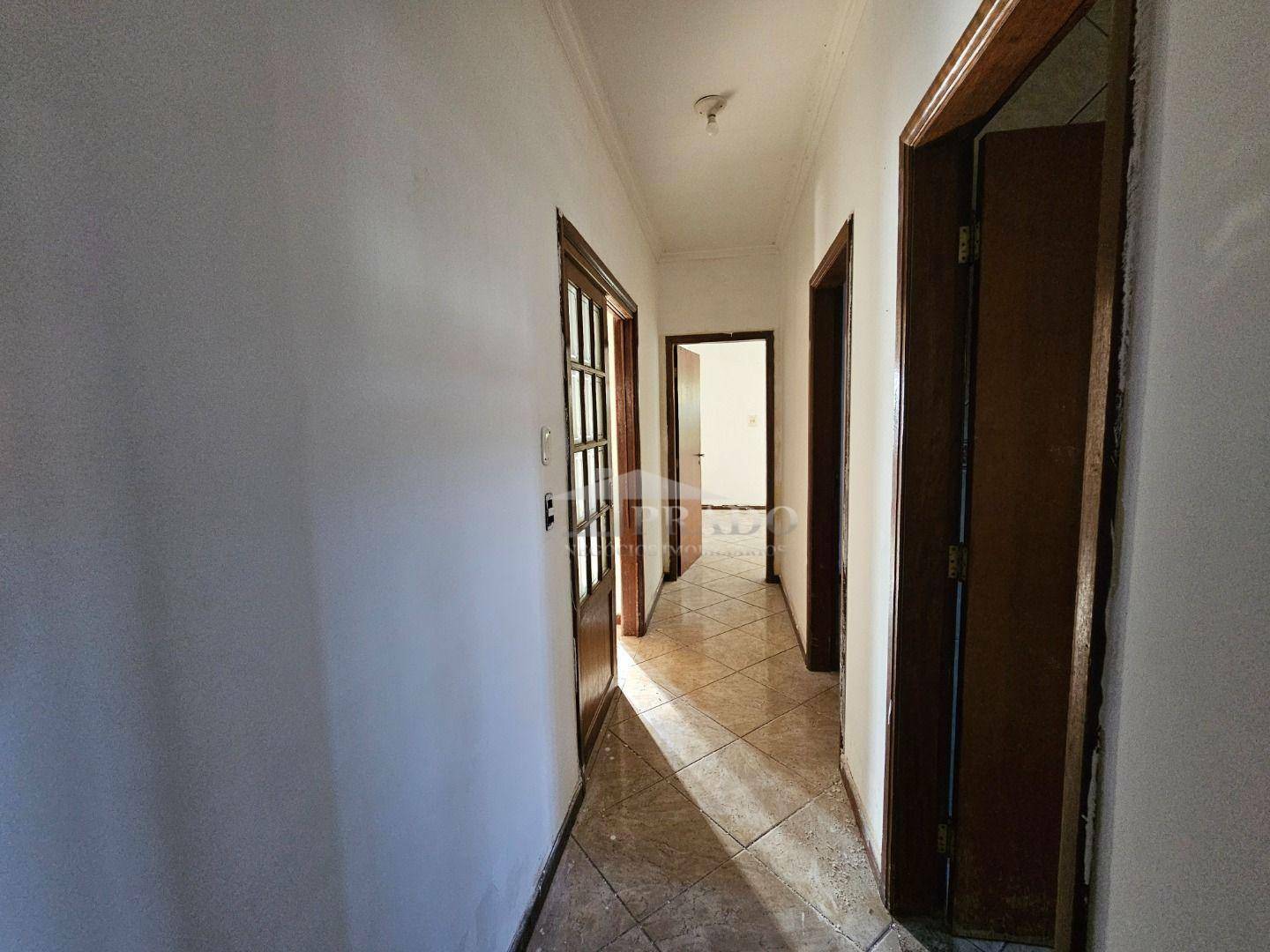 Casa para alugar com 4 quartos, 198m² - Foto 18