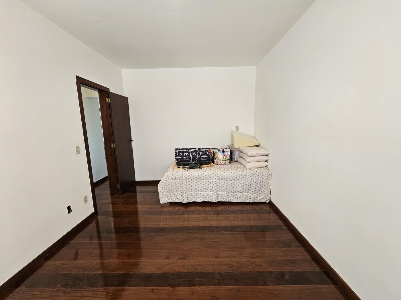 Apartamento à venda com 1 quarto, 40m² - Foto 6