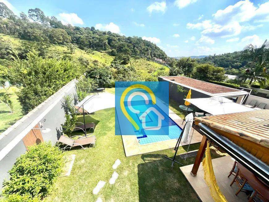 Casa de Condomínio à venda com 4 quartos, 255m² - Foto 2