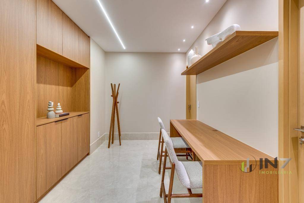 Apartamento à venda com 4 quartos, 285m² - Foto 11