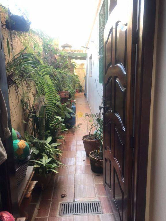 Sobrado à venda com 3 quartos, 230m² - Foto 19