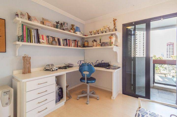 Apartamento à venda com 4 quartos, 150m² - Foto 10