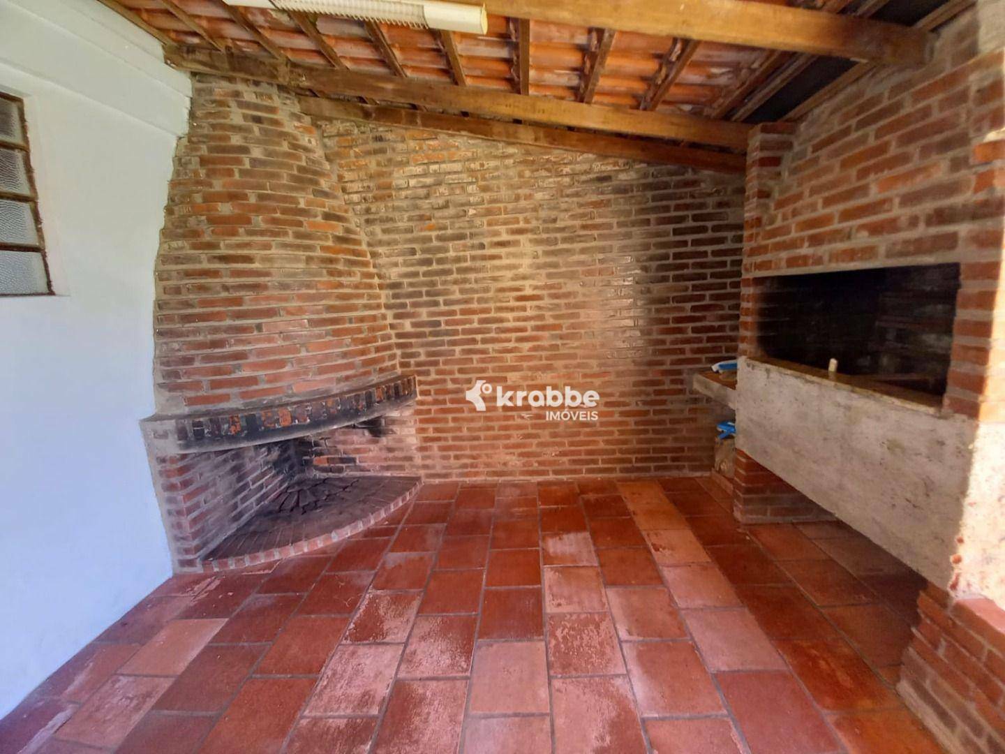 Casa para alugar com 3 quartos, 208m² - Foto 3