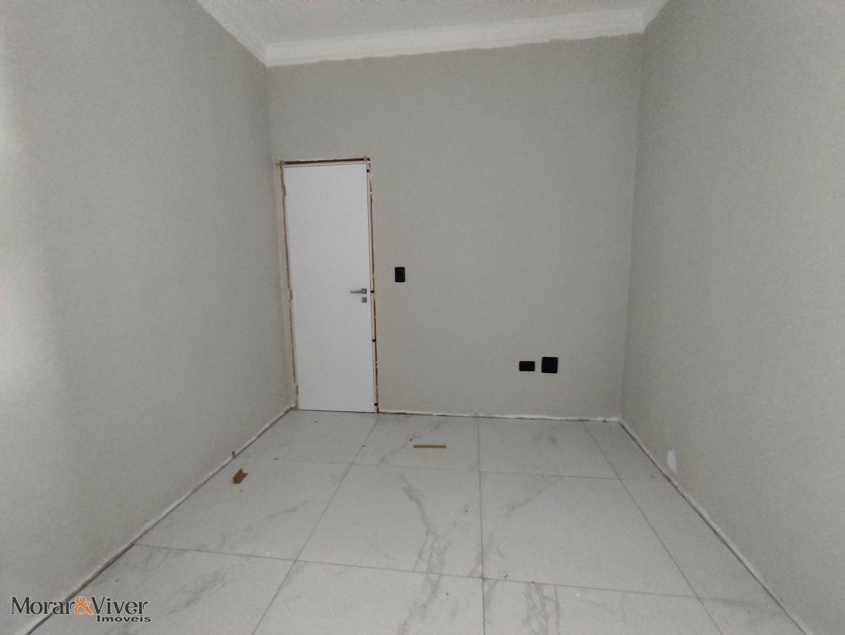 Casa à venda com 3 quartos, 106m² - Foto 11