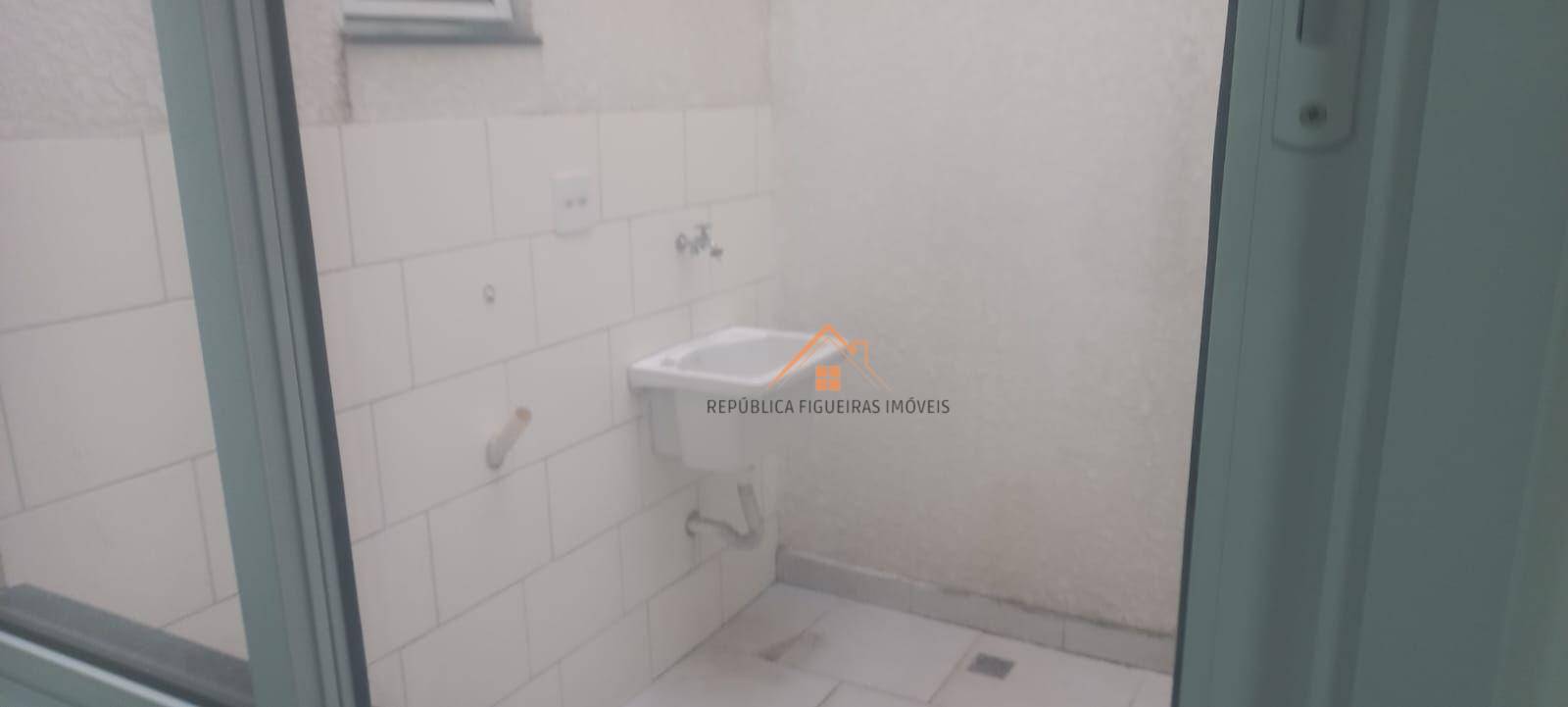 Apartamento à venda com 2 quartos, 44m² - Foto 4