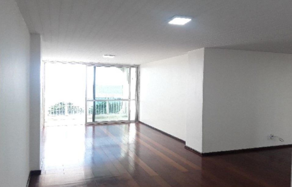 Apartamento à venda com 3 quartos, 164m² - Foto 2