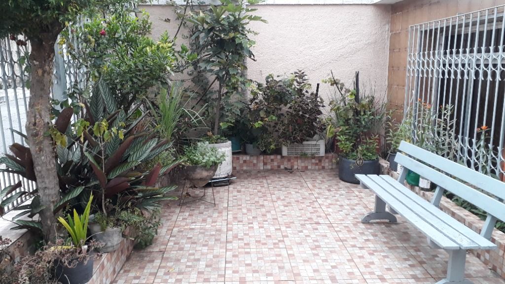 Casa à venda com 3 quartos, 200m² - Foto 1