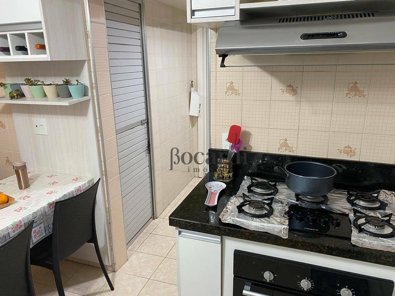 Apartamento à venda com 2 quartos, 100m² - Foto 7