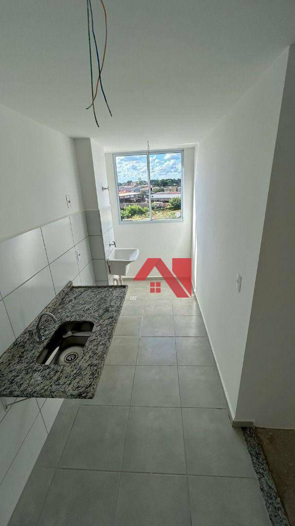 Apartamento à venda com 2 quartos, 49m² - Foto 2