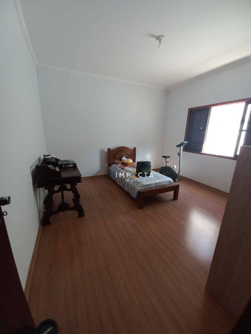 Casa à venda com 3 quartos, 267m² - Foto 10