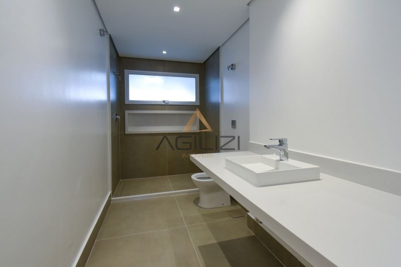 Apartamento à venda com 3 quartos, 306m² - Foto 2