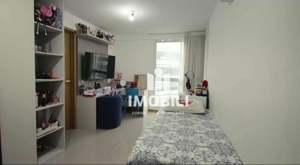 Apartamento à venda com 5 quartos, 260m² - Foto 17