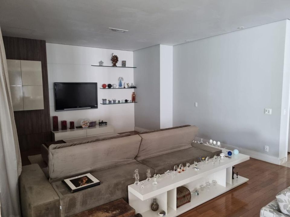 Apartamento para alugar com 3 quartos, 322m² - Foto 7