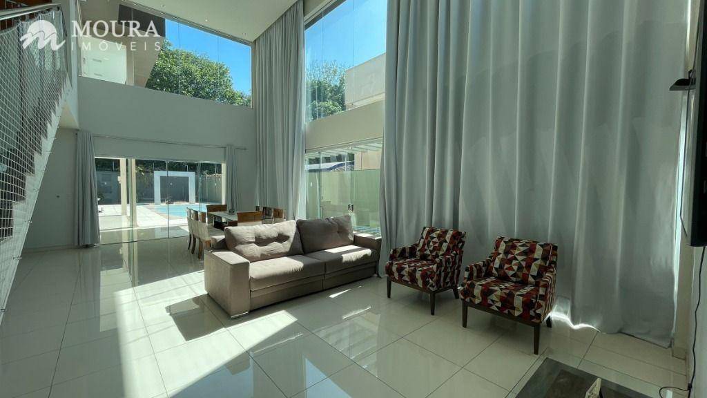 Casa de Condomínio à venda com 5 quartos, 300m² - Foto 2