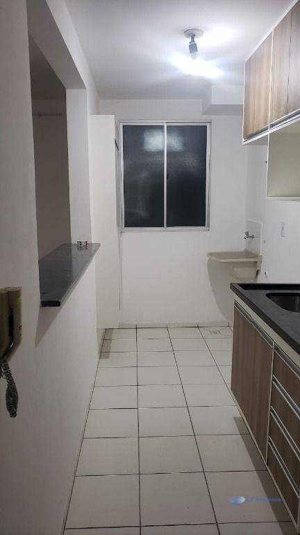 Apartamento para alugar com 2 quartos, 47m² - Foto 4