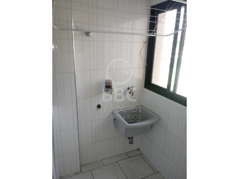 Apartamento à venda com 2 quartos, 70m² - Foto 8