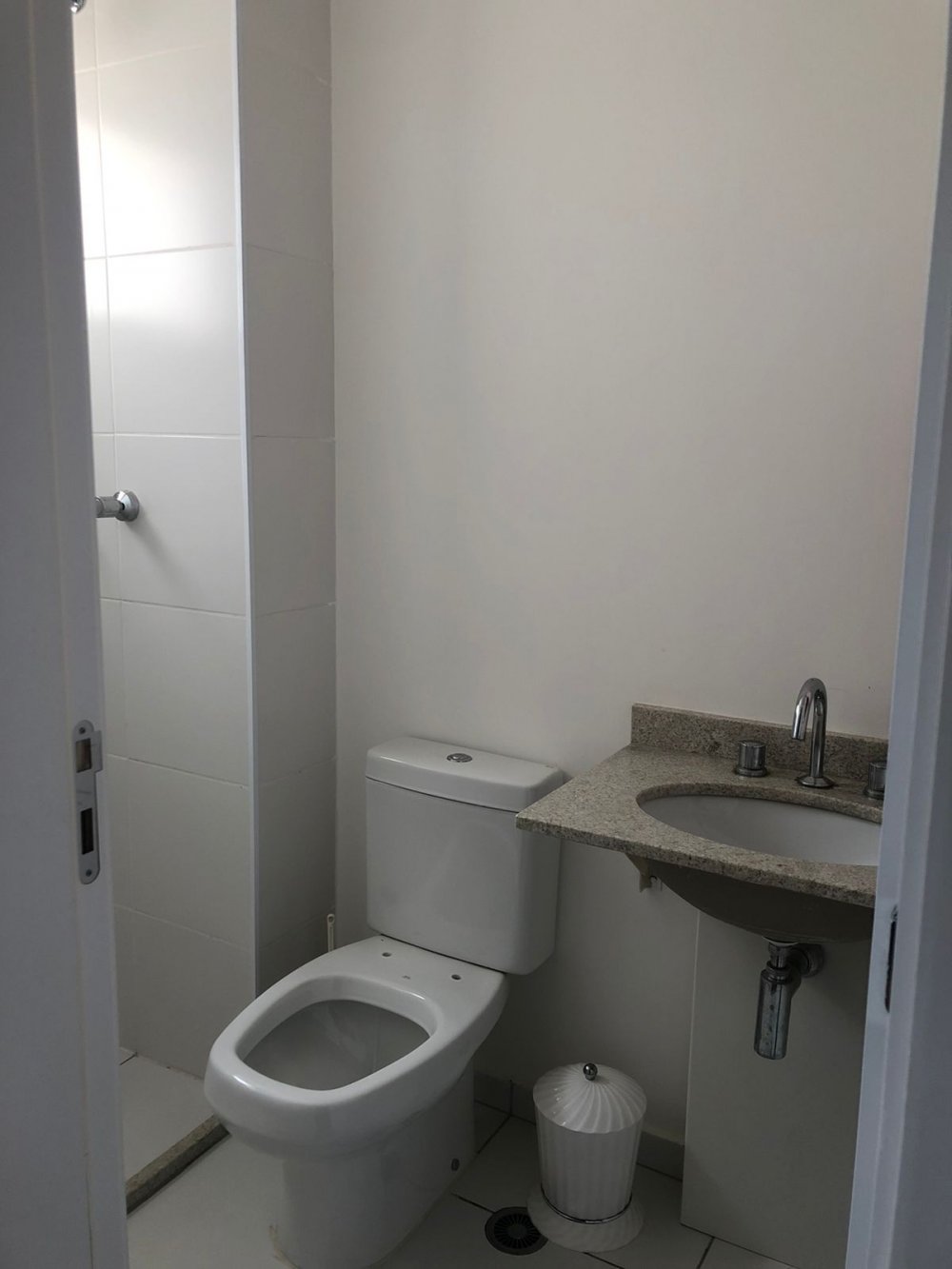 Apartamento à venda com 2 quartos, 65m² - Foto 9