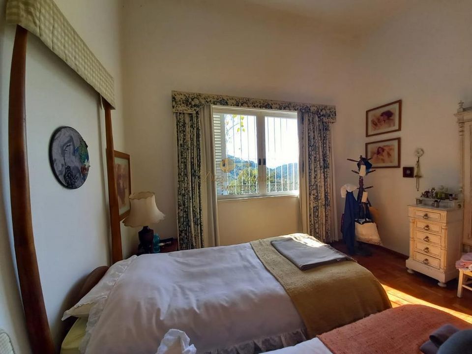 Casa à venda com 7 quartos, 3000m² - Foto 26