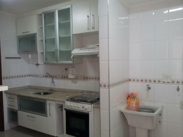 Apartamento à venda com 3 quartos, 92m² - Foto 2