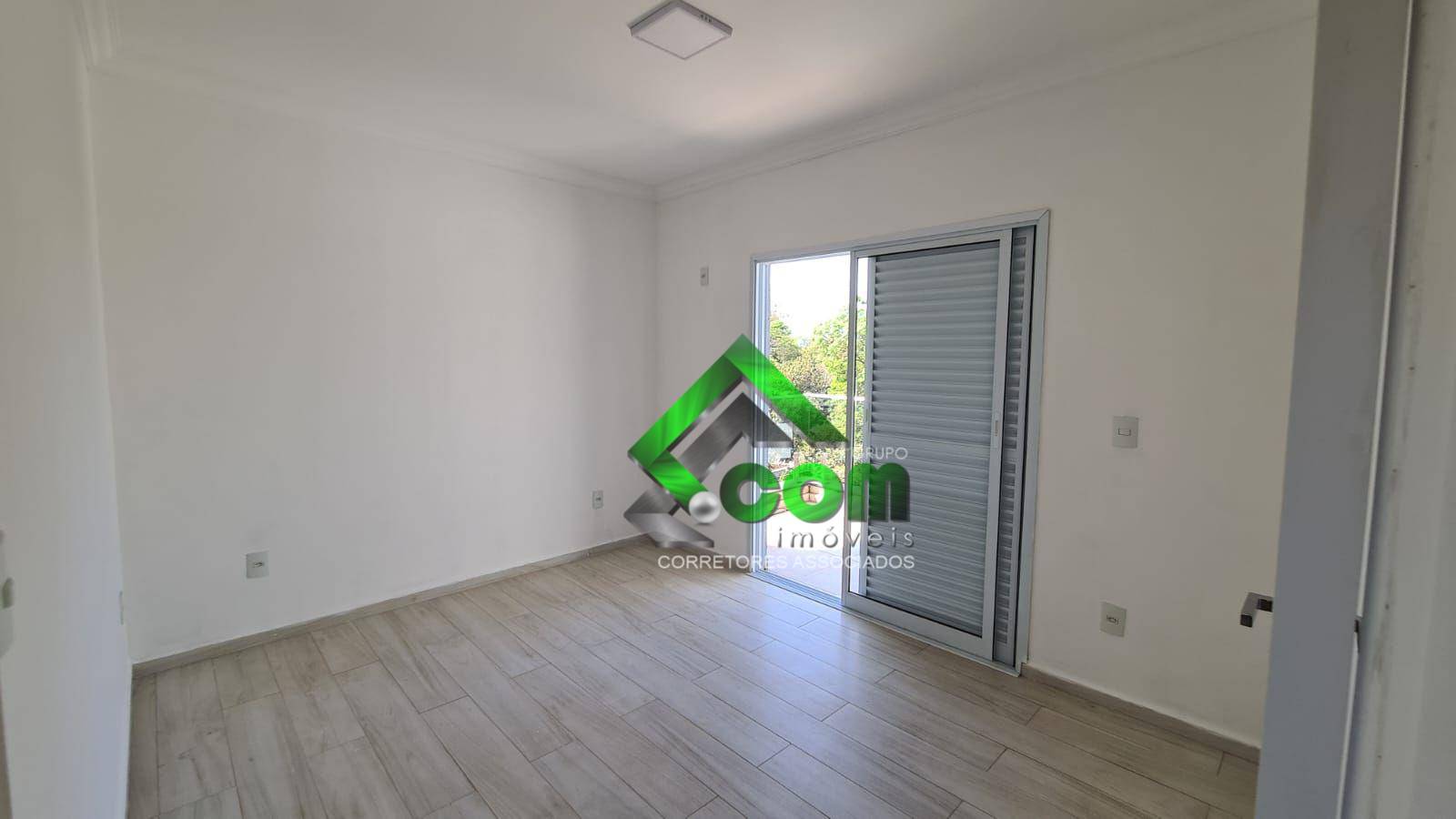 Casa à venda com 3 quartos, 262m² - Foto 9