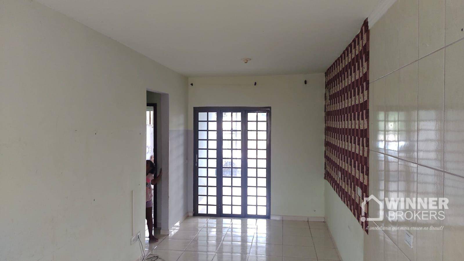 Casa à venda com 2 quartos, 80m² - Foto 3