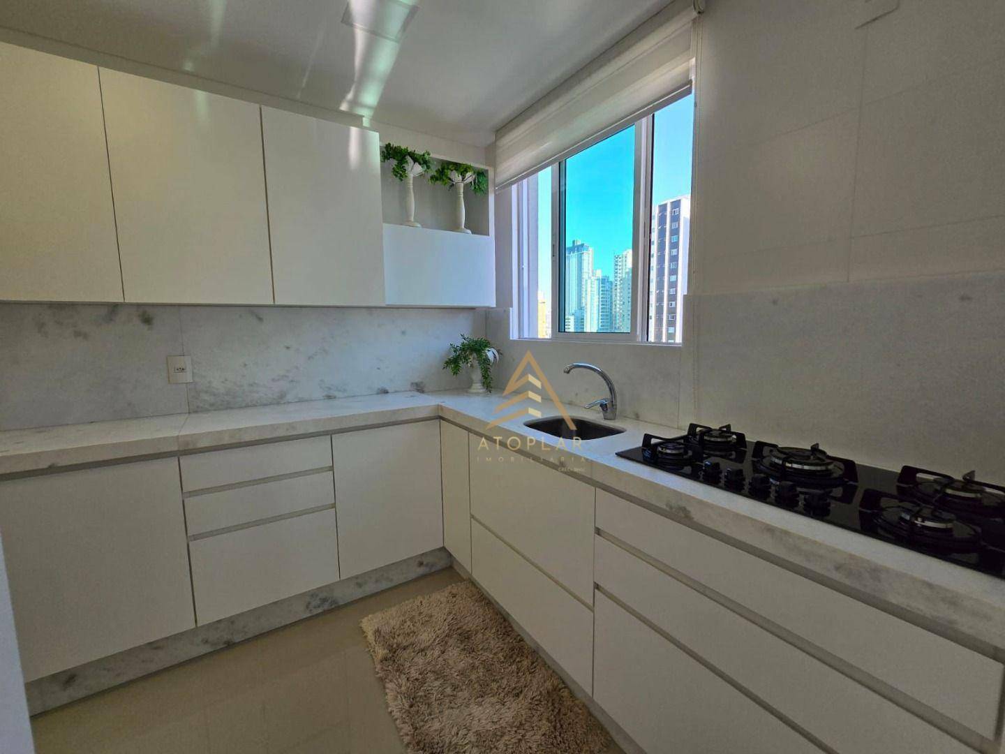 Apartamento à venda com 3 quartos, 117m² - Foto 11