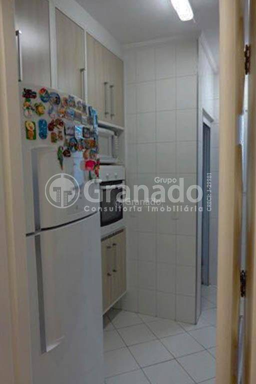 Apartamento à venda com 2 quartos, 60m² - Foto 26