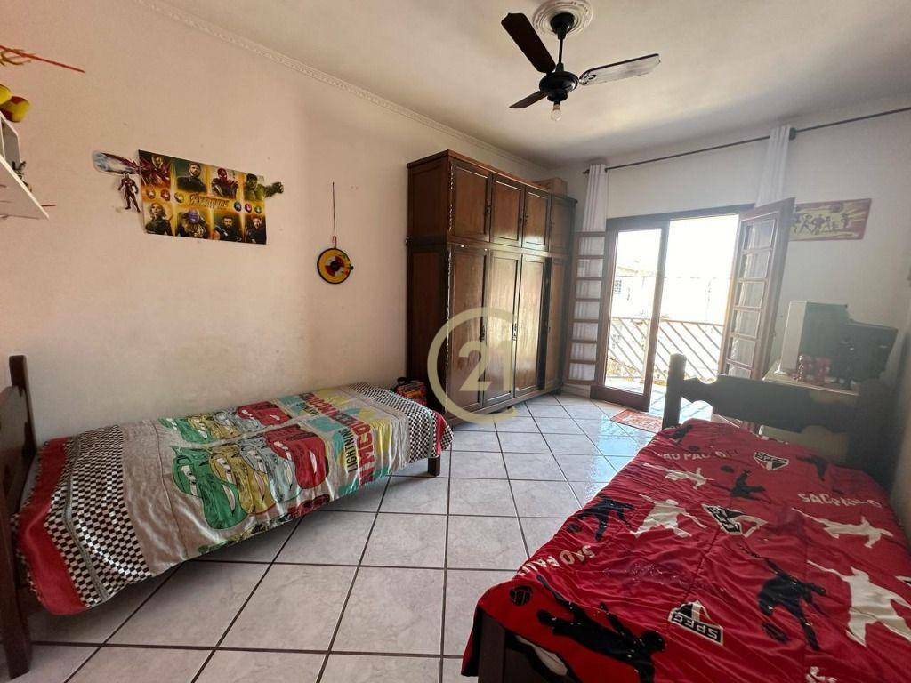 Casa à venda com 3 quartos, 280m² - Foto 14