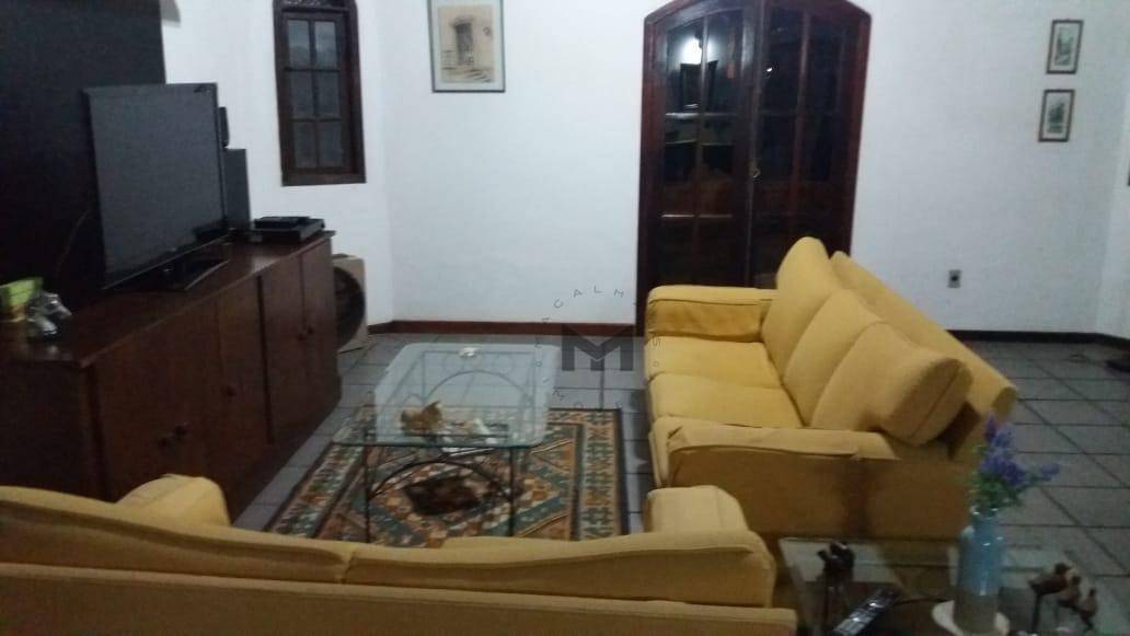 Casa à venda com 3 quartos, 237m² - Foto 6