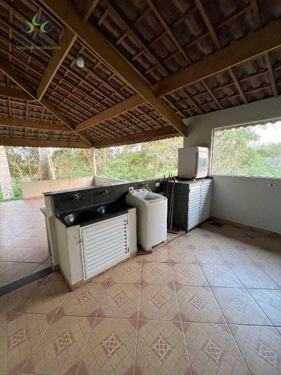 Casa de Condomínio à venda e aluguel com 4 quartos, 530m² - Foto 3