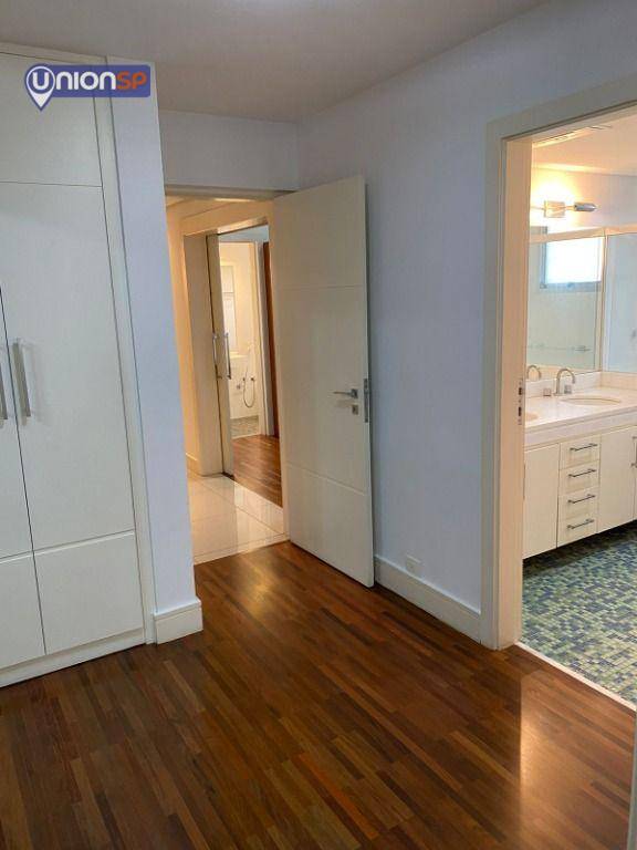 Apartamento à venda com 4 quartos, 196m² - Foto 10