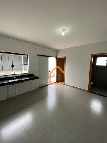 Casa à venda com 3 quartos, 145m² - Foto 3