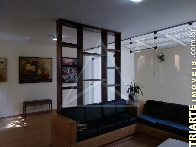 Sobrado à venda com 3 quartos, 282m² - Foto 1